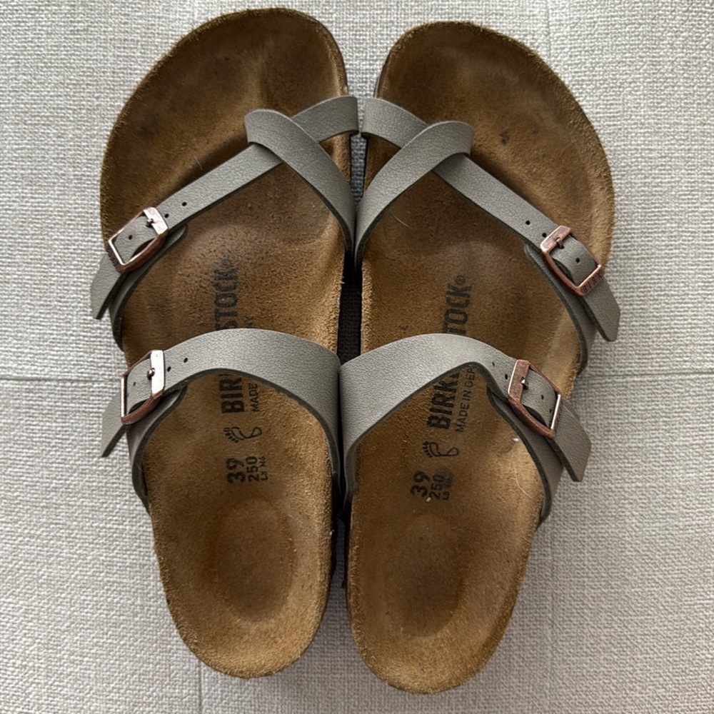 Womens Birkenstock Mayari Shoe stone size 8 39
Color stone